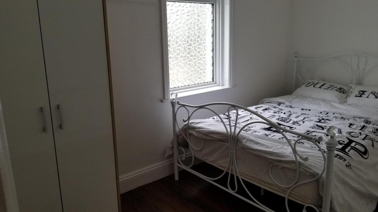 4 Bedroom House 10 Mins Walk To The Beach And Less Than A Mile From Bournemouth Main Station Luaran gambar