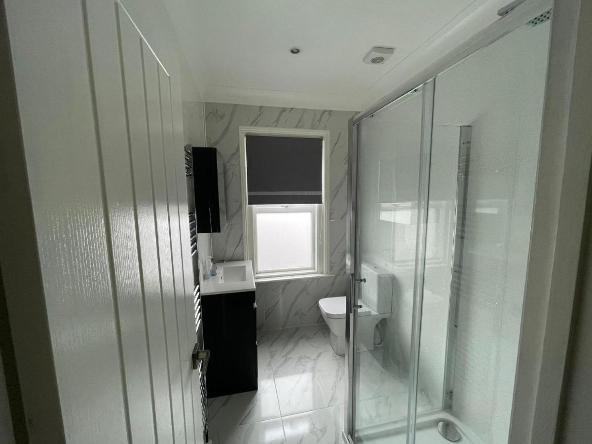 4 Bedroom House 10 Mins Walk To The Beach And Less Than A Mile From Bournemouth Main Station Luaran gambar