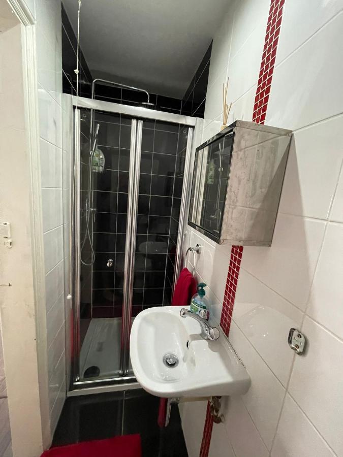 4 Bedroom House 10 Mins Walk To The Beach And Less Than A Mile From Bournemouth Main Station Luaran gambar