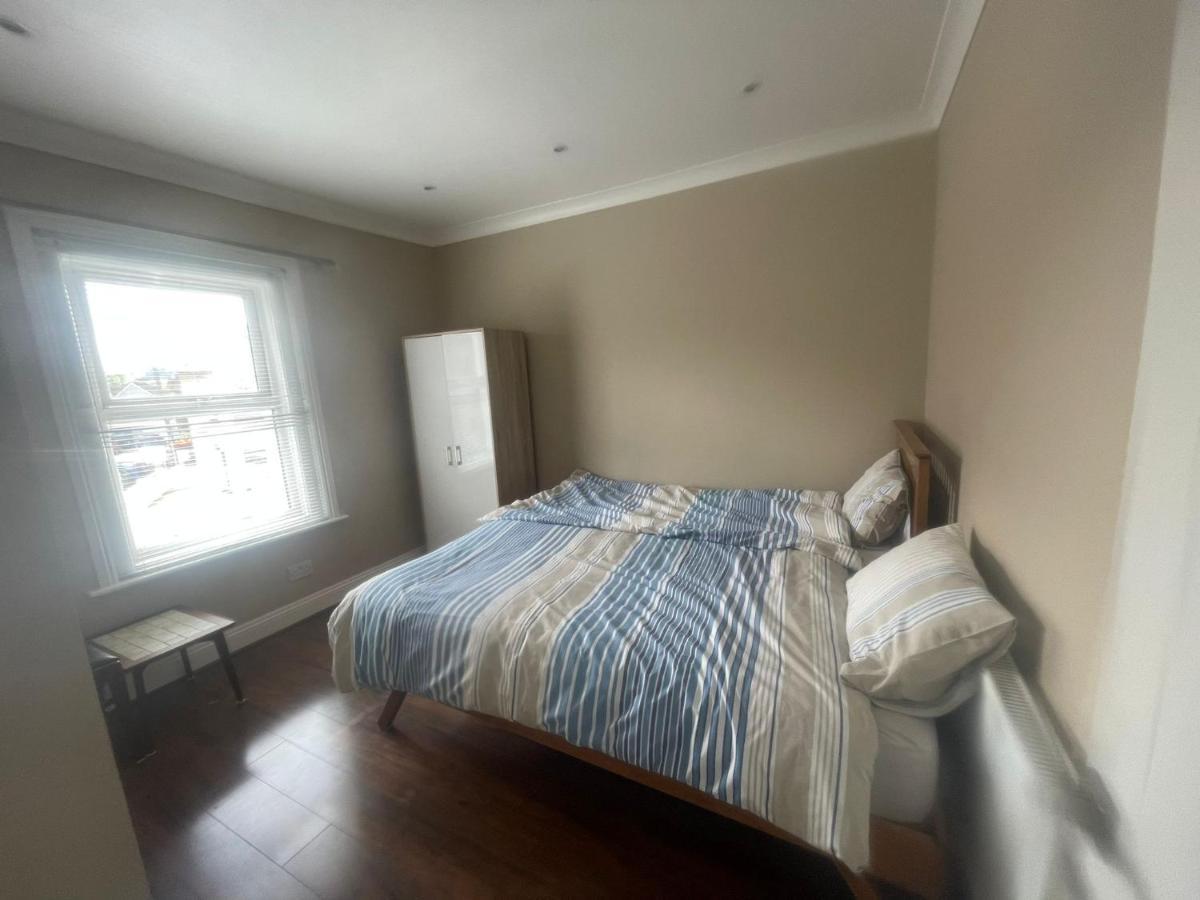 4 Bedroom House 10 Mins Walk To The Beach And Less Than A Mile From Bournemouth Main Station Luaran gambar