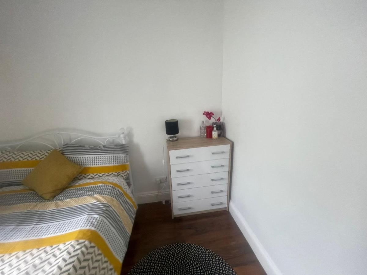 4 Bedroom House 10 Mins Walk To The Beach And Less Than A Mile From Bournemouth Main Station Luaran gambar